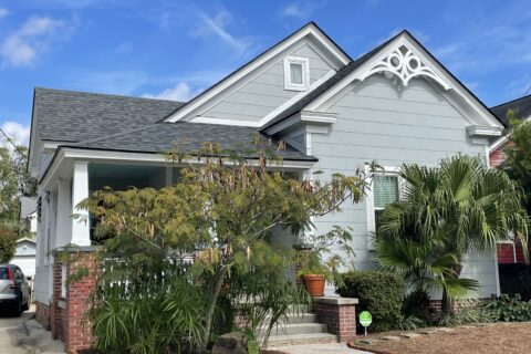 Roofer in Port Charlotte, Pensacola, Panama City
