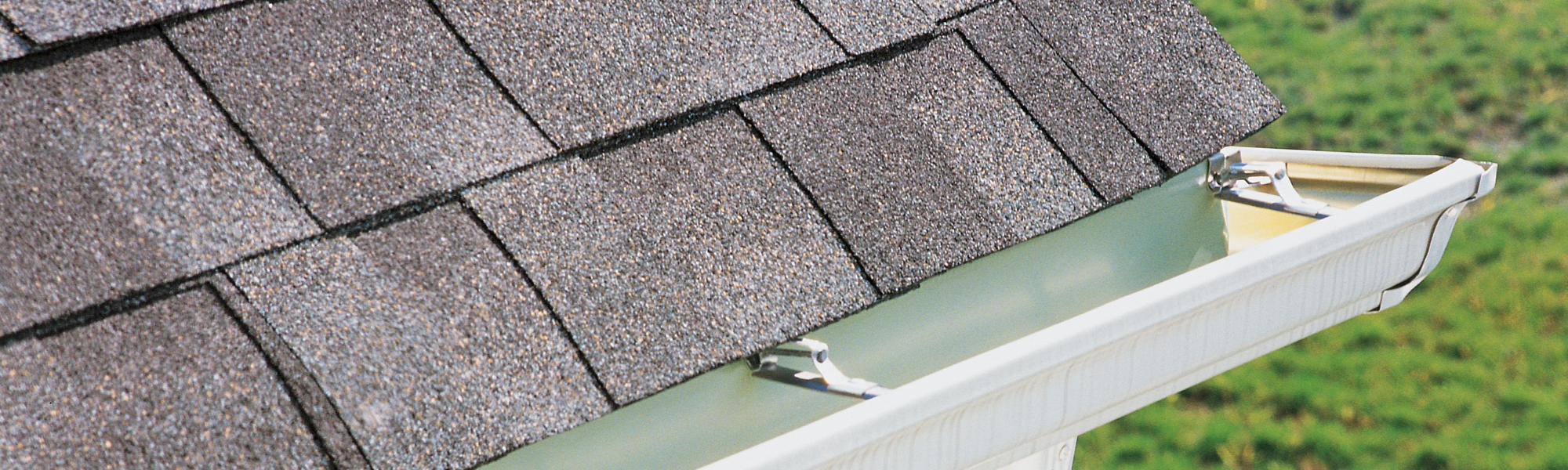 Should You Add Gutters to a House in Pensacola?